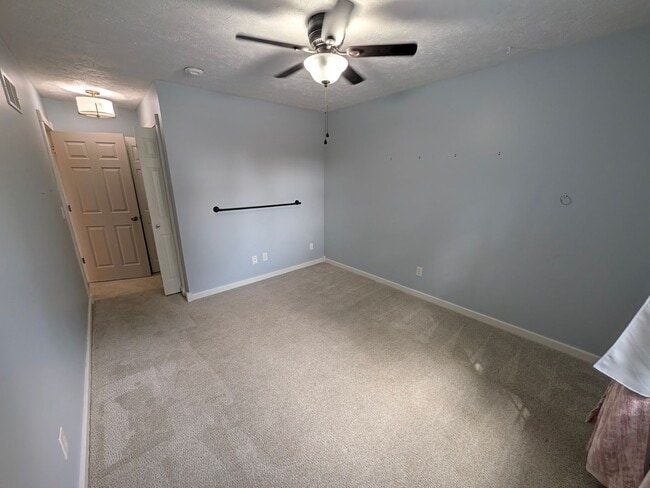 Building Photo - 808 Leprechaun Ln