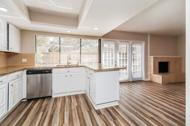 Building Photo - 16835 Grampin Dr