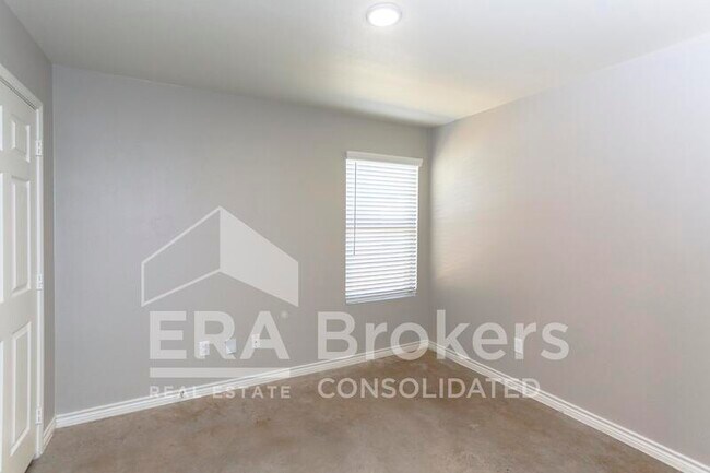 Building Photo - 2328 Duntov Dr