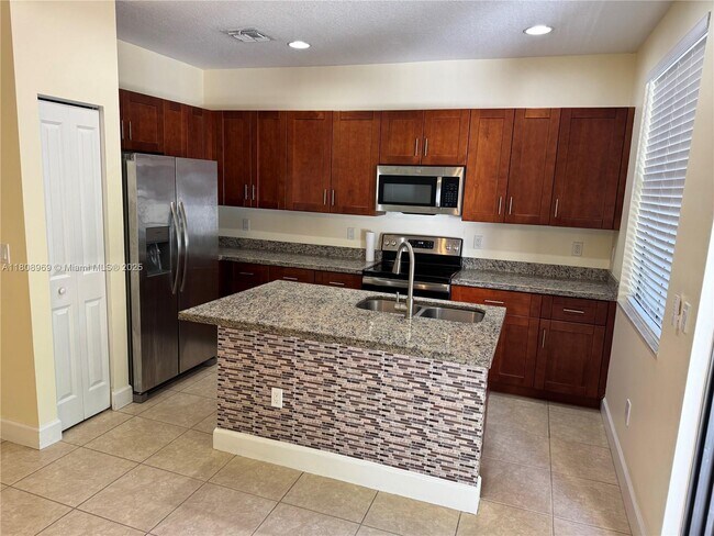 Building Photo - 4849 NW 57th Ct