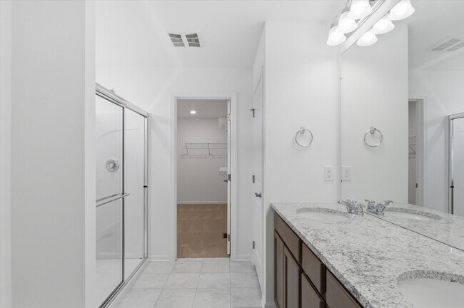 Building Photo - 709 Risdon Trail S