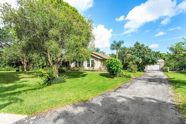 Building Photo - 15316 79th Terrace N