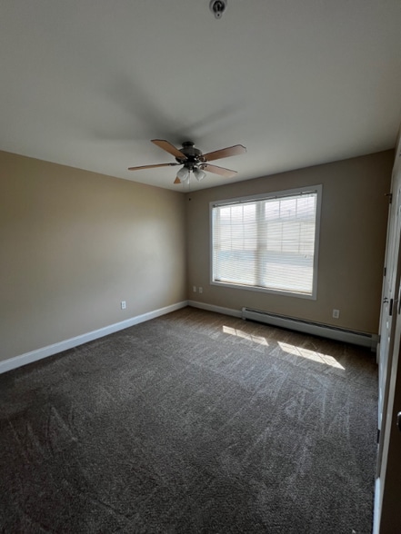 Building Photo - 9 Jenna Ln