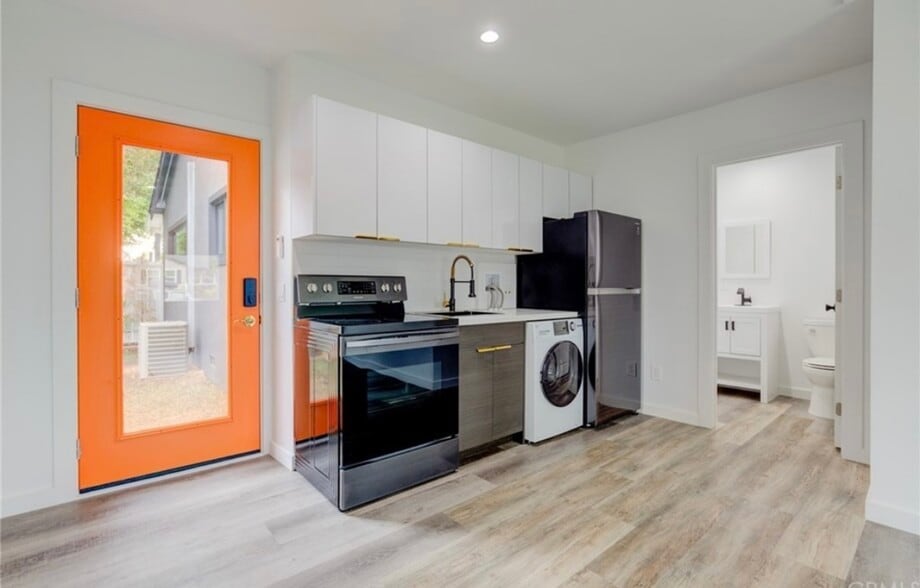 Building Photo - 20648 Cantlay St