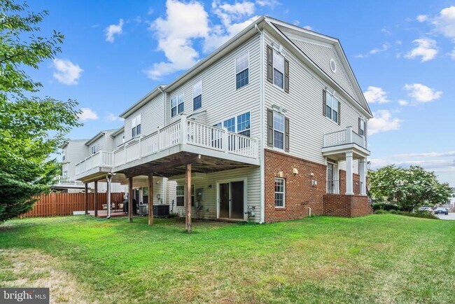 Building Photo - 25053 Prairie Fire Square