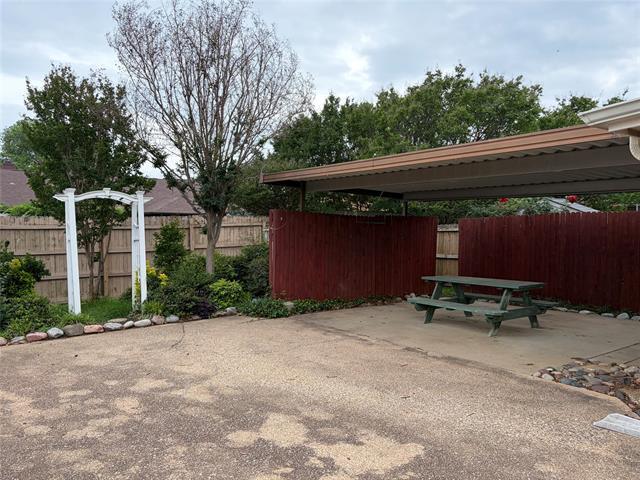 Building Photo - 2428 Chestnut Way