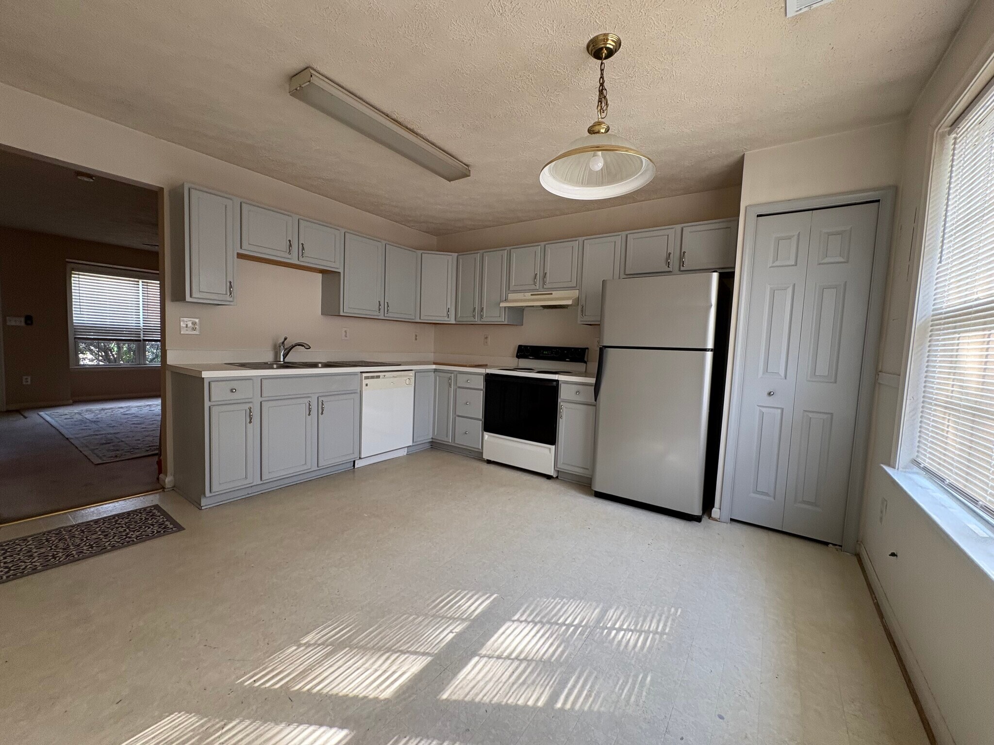 Building Photo - 10610 Boxmeer Ct