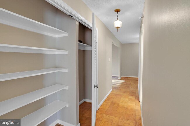 Building Photo - 2100 Washington Ave