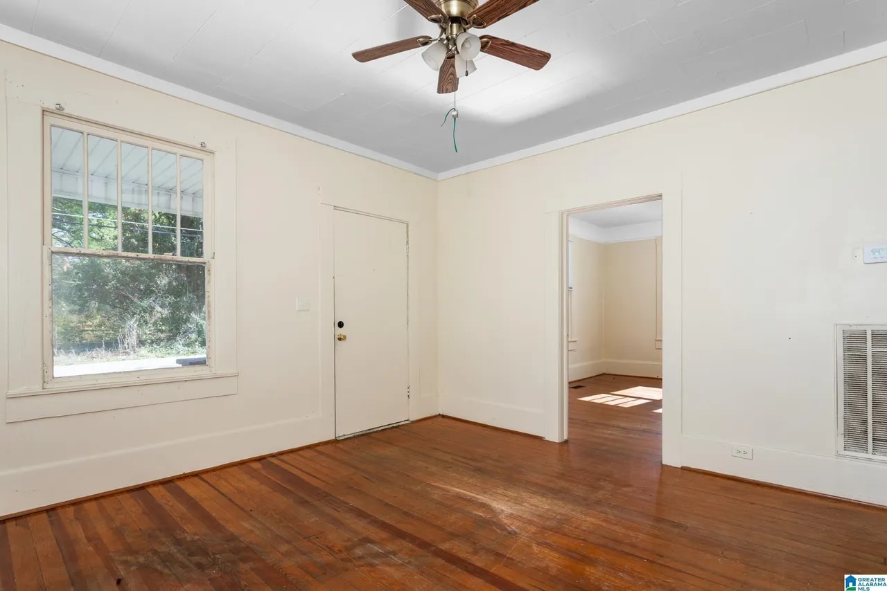 Building Photo - 164 Virginia Ave N