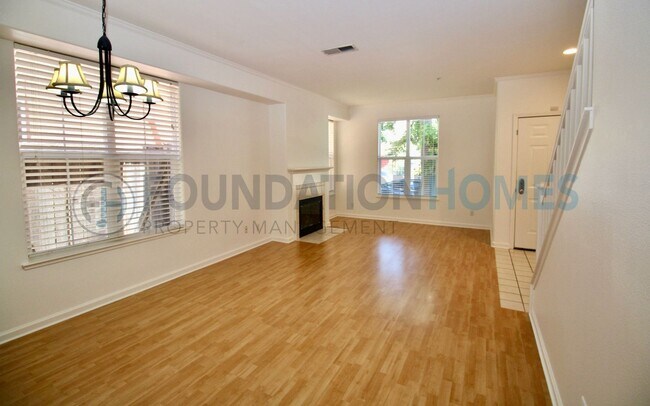 Building Photo - 75 Gann Way
