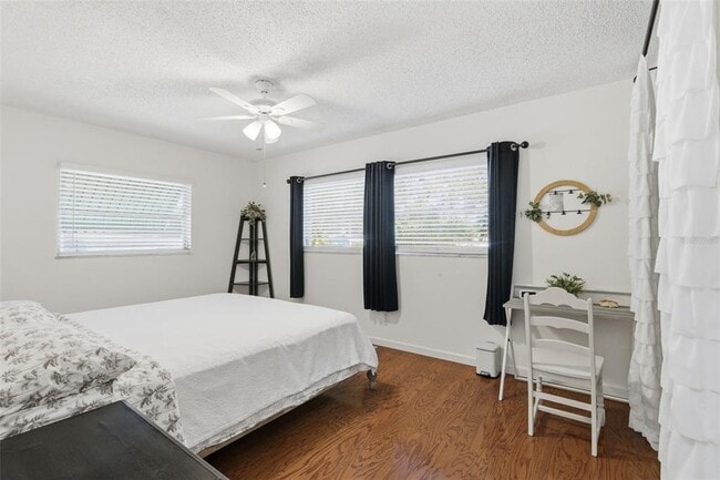 Building Photo - 2039 Pine Ridge Dr