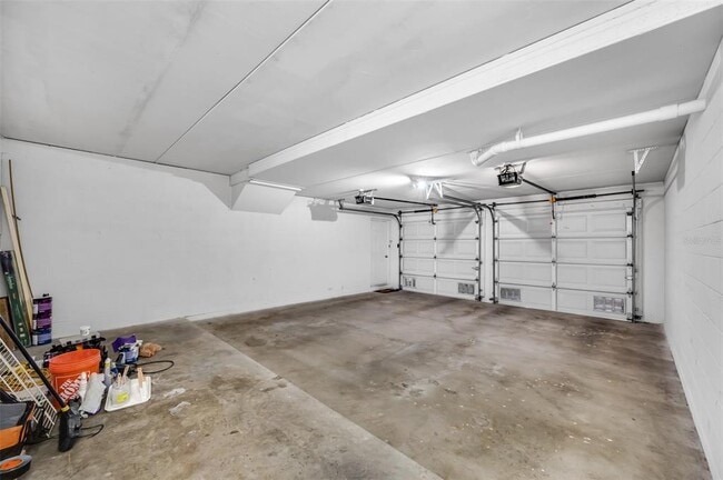 Building Photo - 755 Mainsail Dr