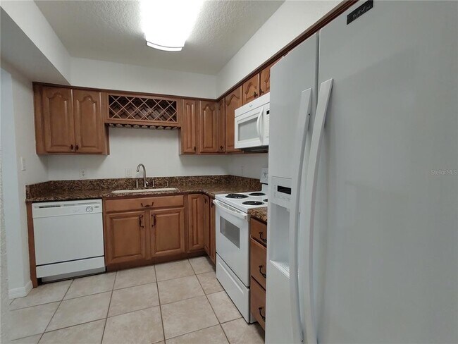 Building Photo - 538 Orange Dr