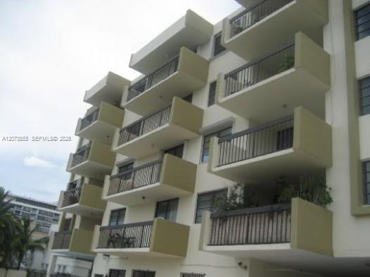 Building Photo - 6937 Bay Dr