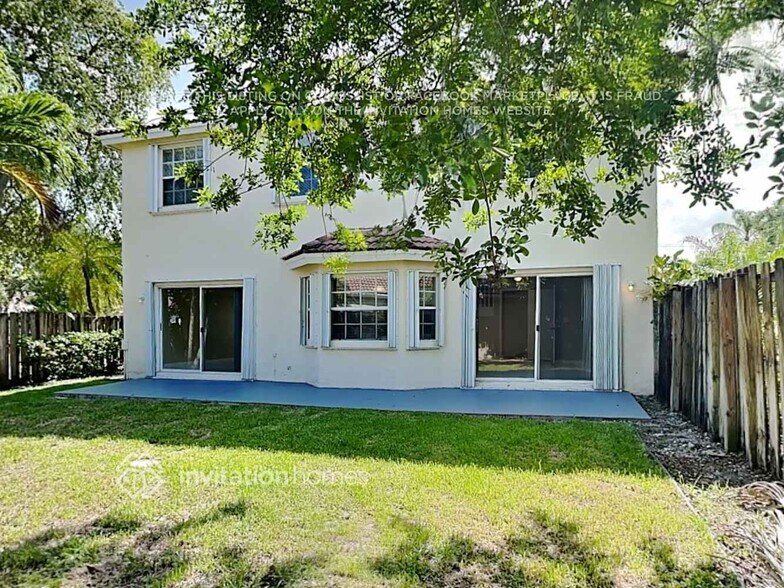 Building Photo - 2565 NW 80th Ave