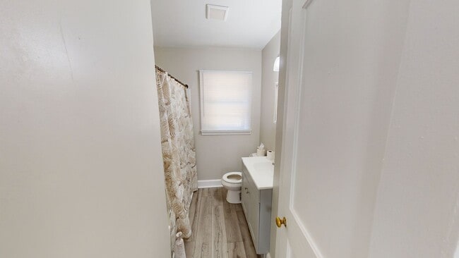 Building Photo - 2 acres in Millbrook w/ large screened in ...