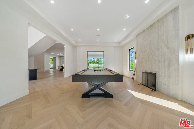 Building Photo - 12001 Crest Ct