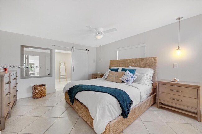 Building Photo - 230 Jolly Roger Dr