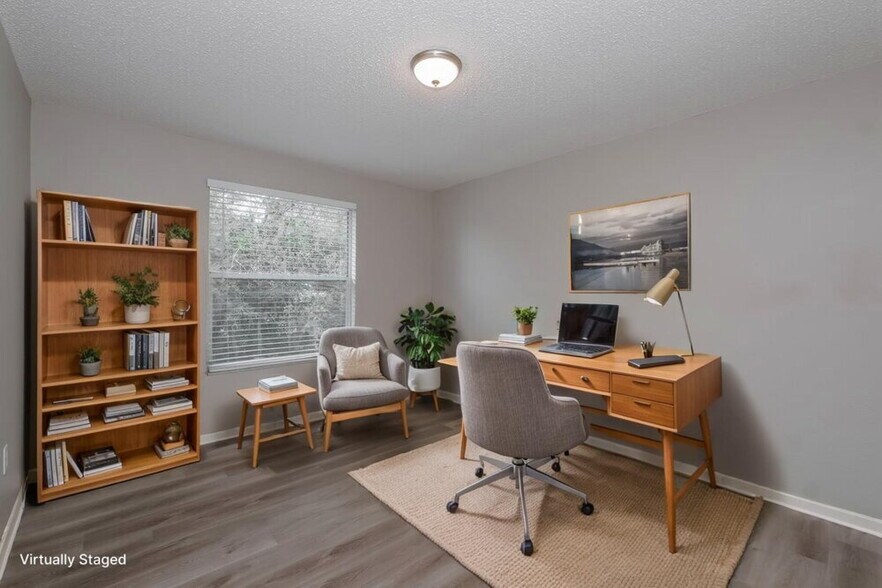 Building Photo - 13423 Beechberry Dr