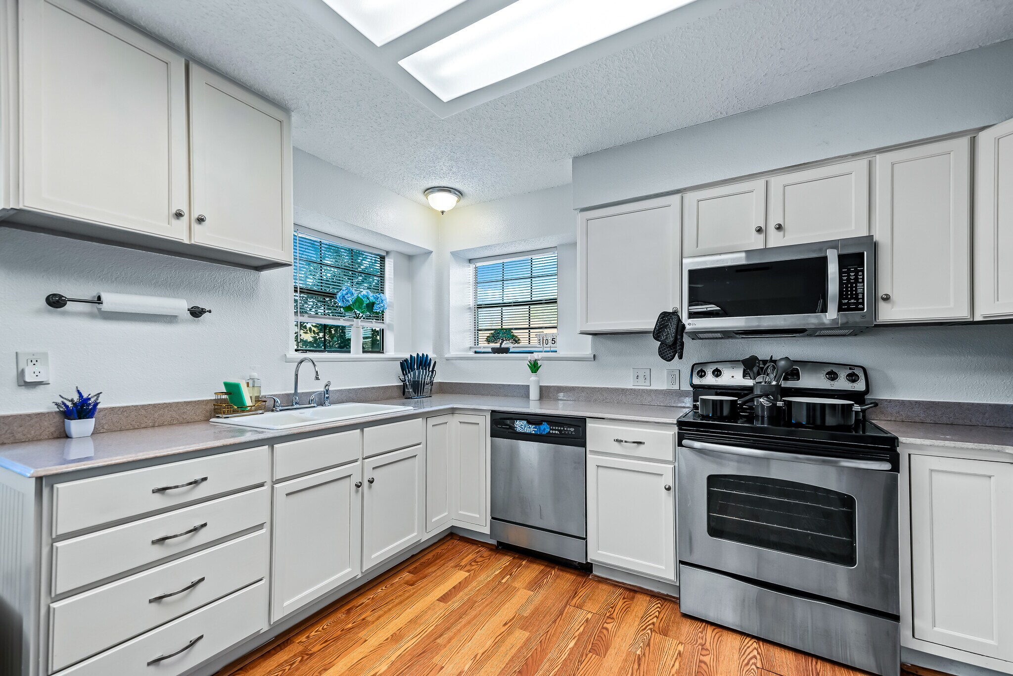 Building Photo - 7224 Fuller Cir