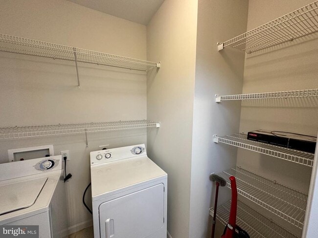 Building Photo - 12901 Centre Park Cir