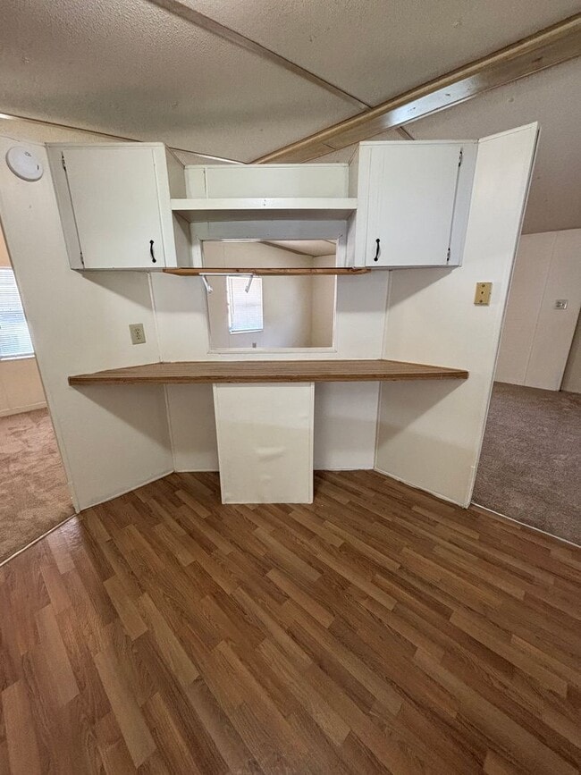 Building Photo - Two bedroom 2 bath mobile