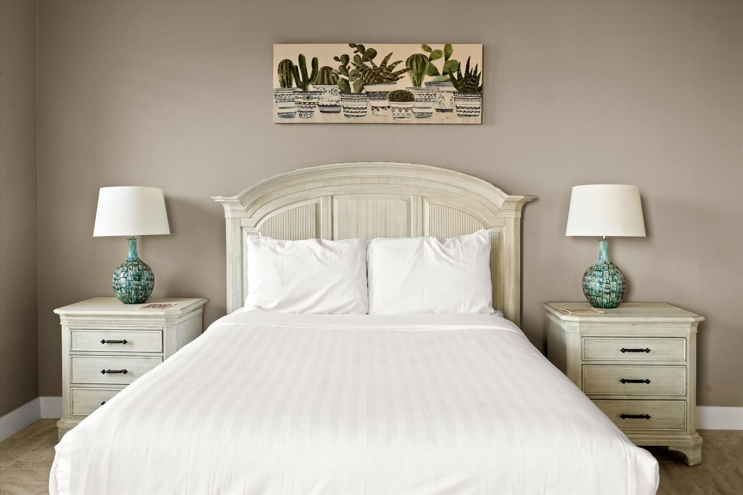 Building Photo - 15550 S 5th Ave