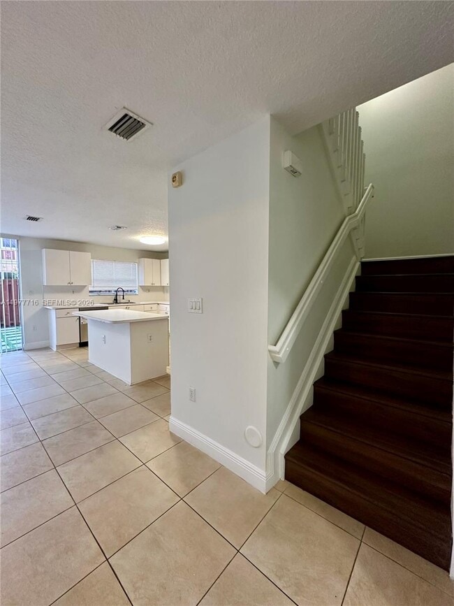 Building Photo - 15246 SW 30th Terrace