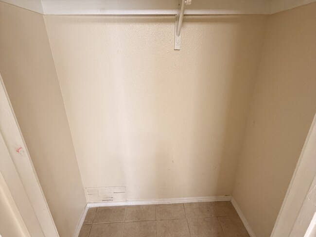 Building Photo - Bright & Inviting 2-Bedroom Duplex in a Highly Desirable Central Location