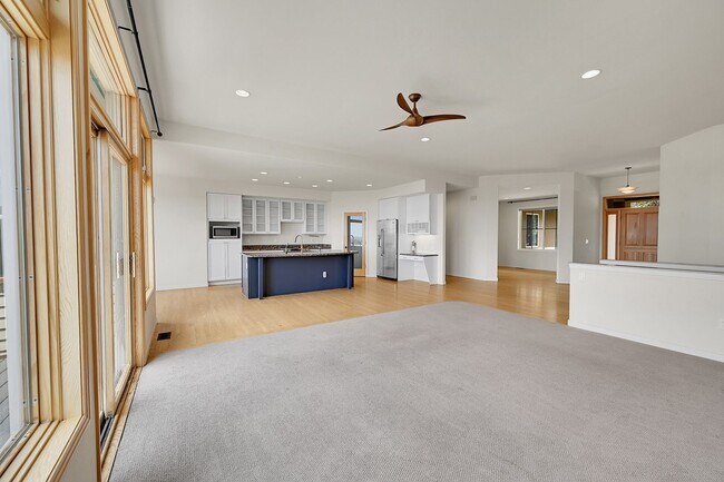 Building Photo - 4 bedroom, 3 bath with separate ADU