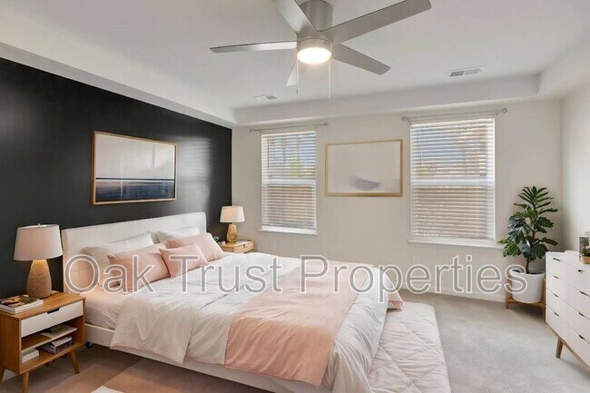 Building Photo - 703 Hilchot Dr