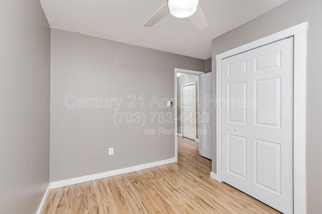 Building Photo - 203 Blueridge Ct