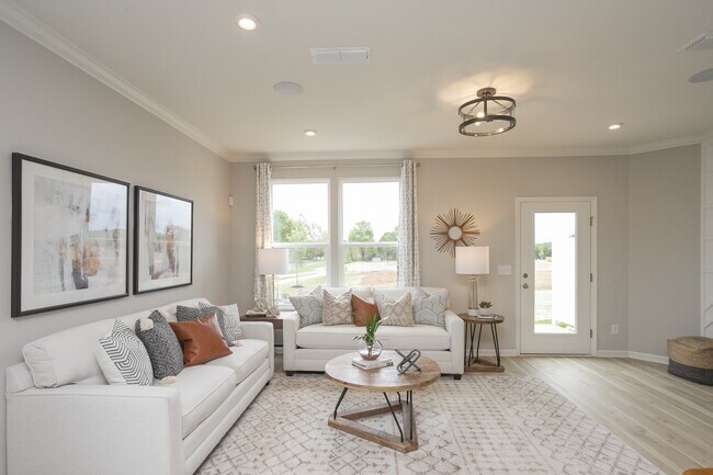 Building Photo - 5339 Bellflower Hls