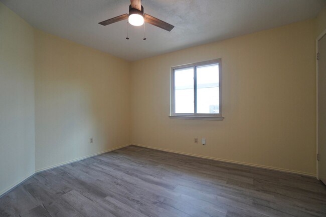 Building Photo - 14009 Conner Downs Dr