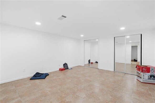 Building Photo - 526 Coopers Pond Dr