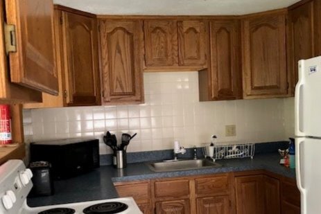 Large eat in kitchen with dishwasher - 1 Minnesota Rd