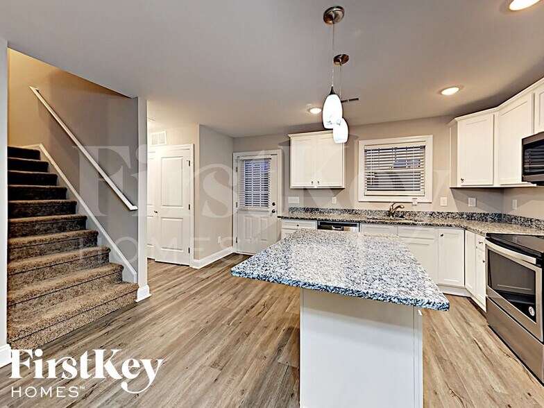 Building Photo - 5775 Sumter Ave