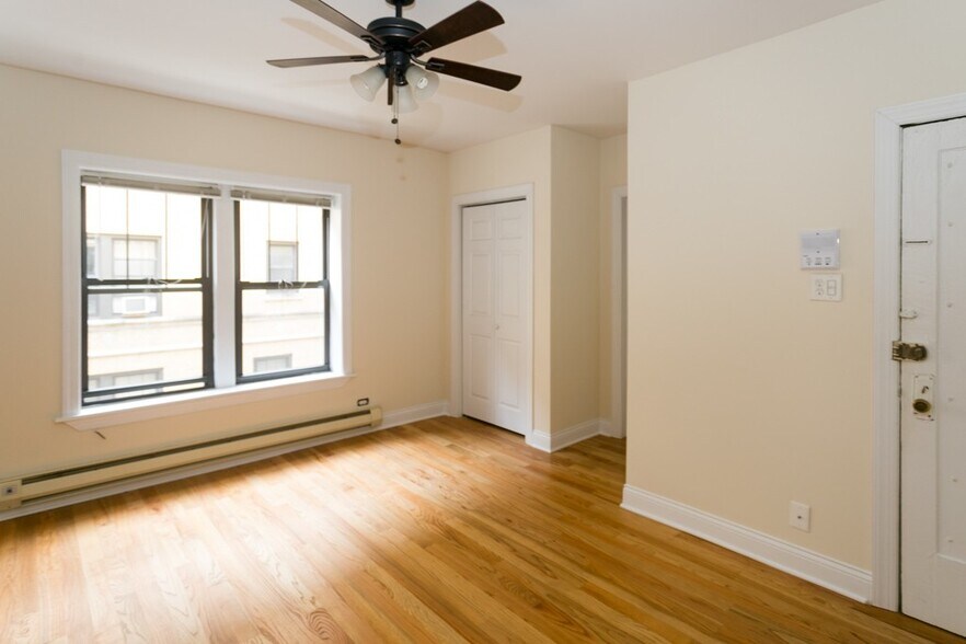 Building Photo - 2849 N Orchard St