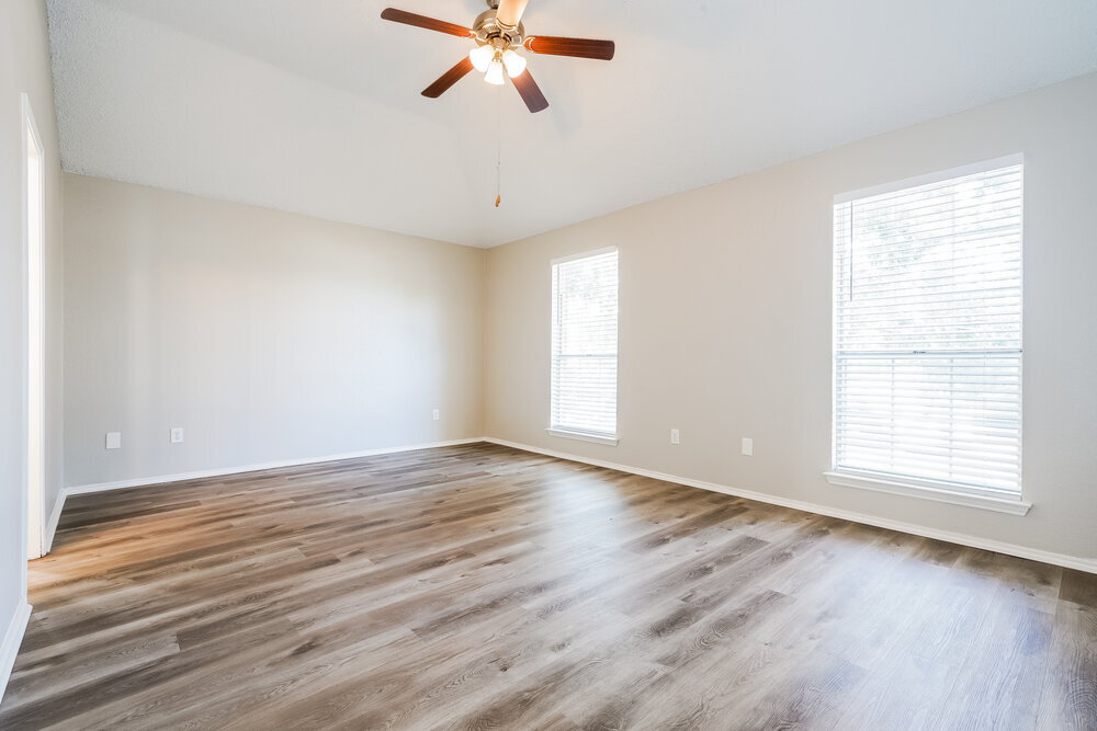 Building Photo - 2843 Red Oak Dr