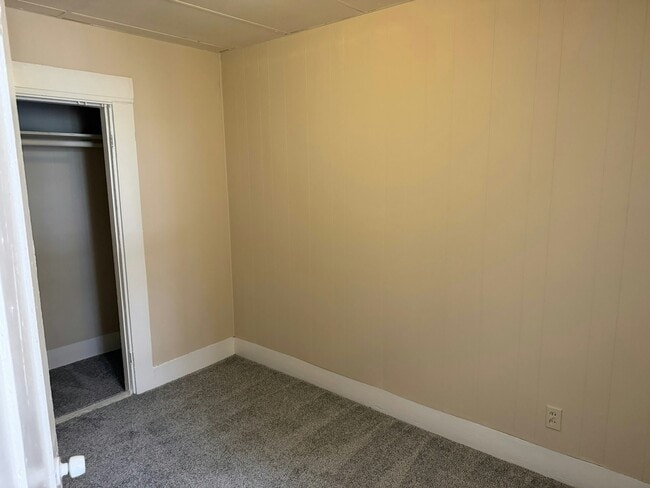 Building Photo - 141 Orange St