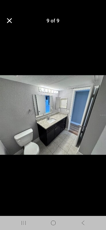 Building Photo - 1972 Lake Atriums Cir