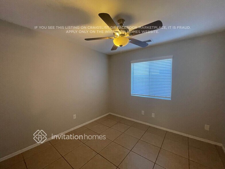 Building Photo - 10763 W Rio Vista Ln