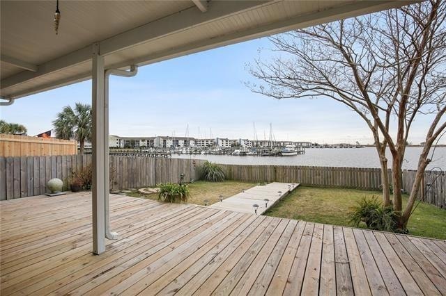 Building Photo - 1057 Marina Dr