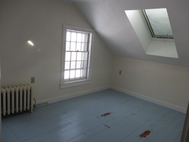 Building Photo - 48 Perkins Ln