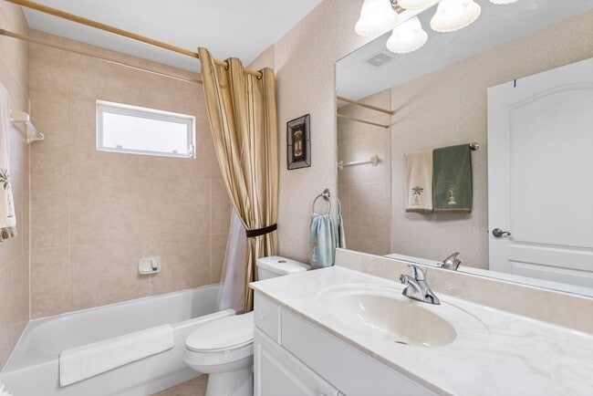 Building Photo - ** BRIARWOOD ** 3 BED / 2 BATH - POOL HOME - TURNKEY FURNISHED - SEASONAL OR SHORT TERM