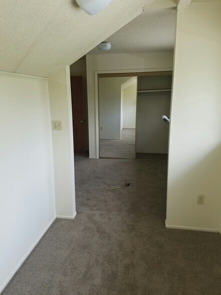 Building Photo - 184 Legion Ln