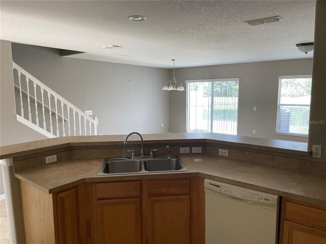 Building Photo - 2508 Hassonite St