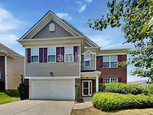 Primary Photo - 11 Knoll Ridge Dr