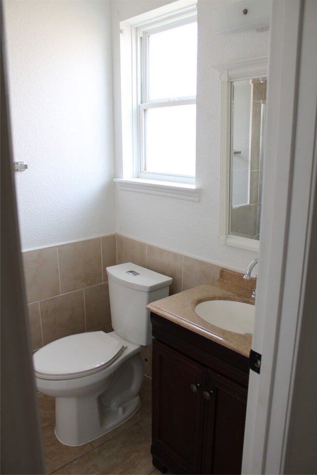 Building Photo - 12111 Wood Forest Dr