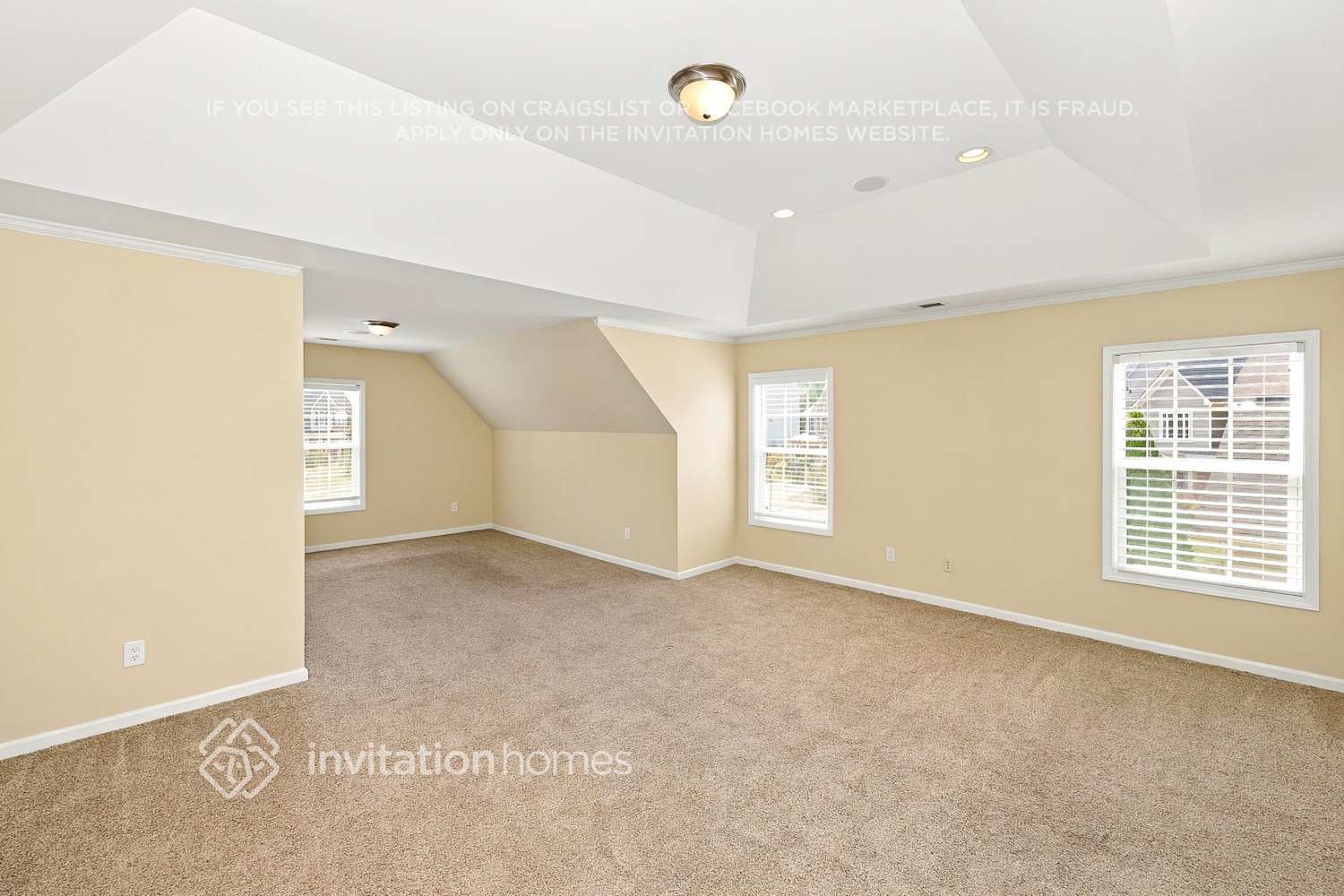 Building Photo - 4001 Sedgewick Rd